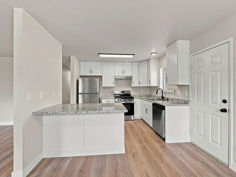 1143-1145 Le Brun Ln #A-B