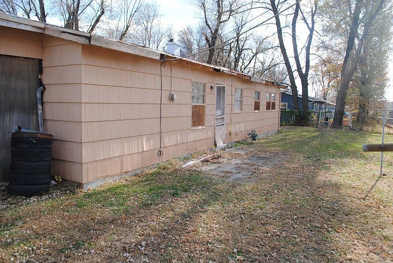 2nd image of 2600 S 51st Ter