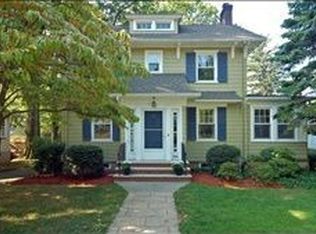 28 Burnett Ter, Maplewood, NJ 07040