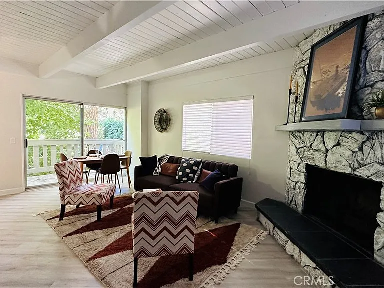 776 Lords Ln — Photo 20