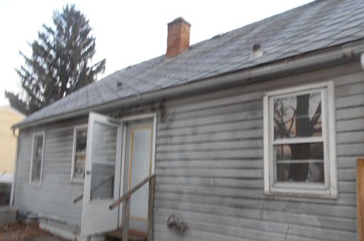 2nd image of 821 N Oakhill Ave