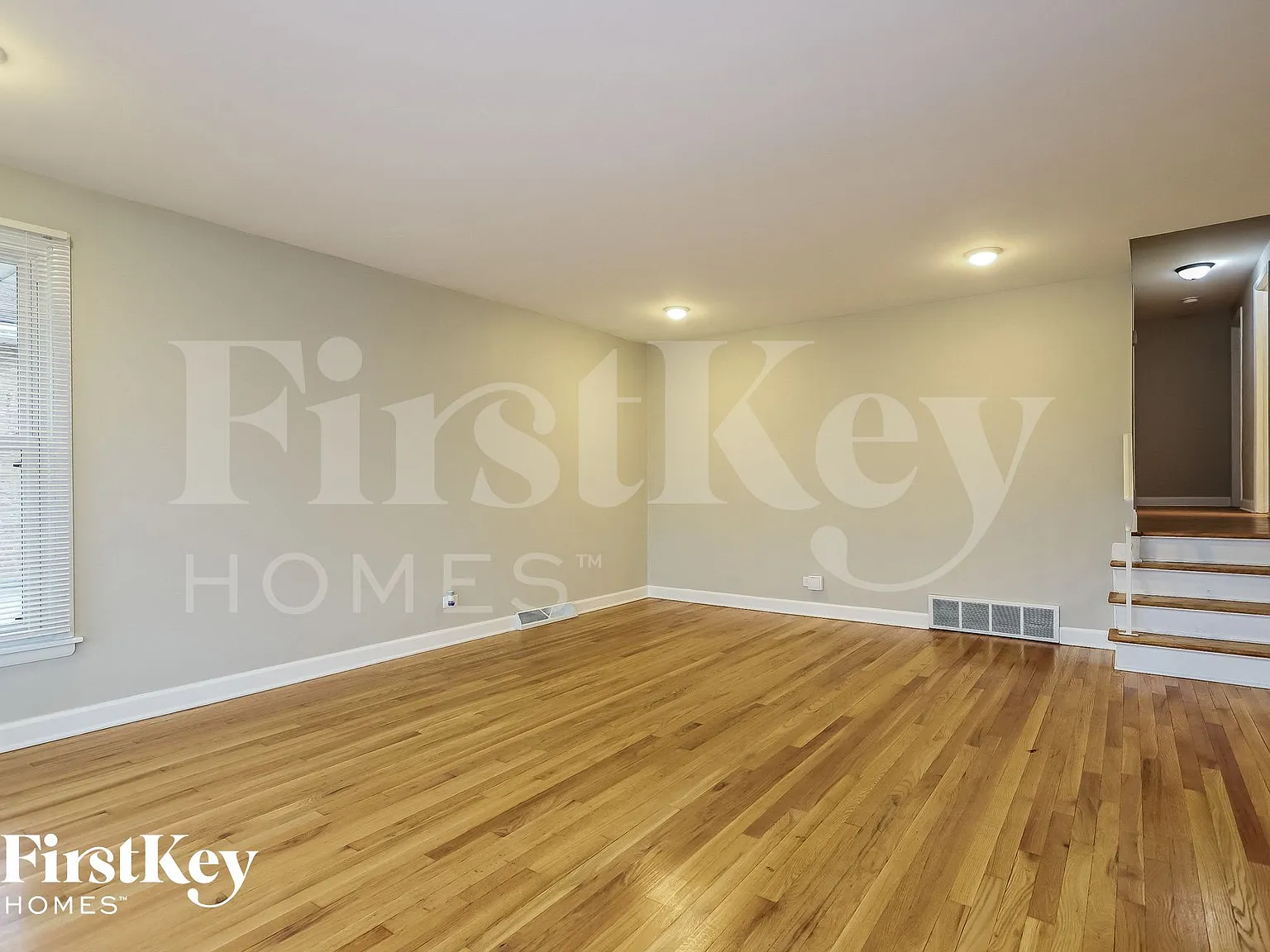 4 bed, 2.0 bath, 1550 sqft, $3,010 — Photo 2