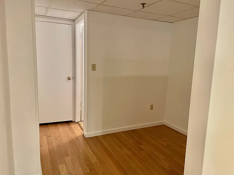 1077 Beacon St #A — Photo 4