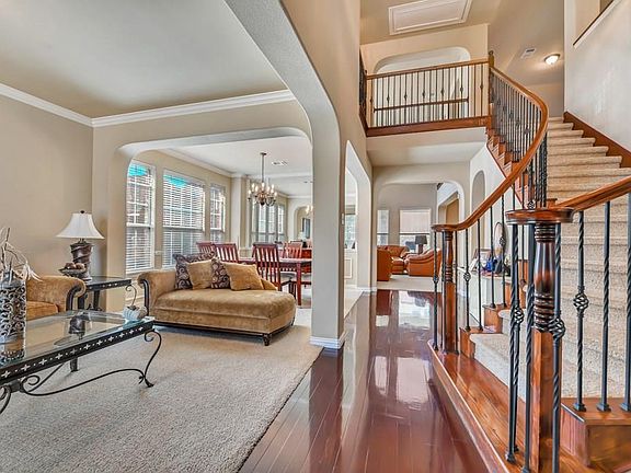 4th image of 1411 Watercourse Way