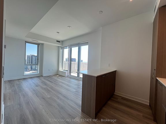 2nd image of 10 Oak St #2203