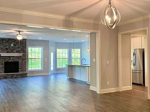 5th image of 1712 Green Parrot Dr