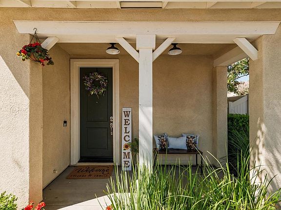 2nd image of 282 Oberlander Way