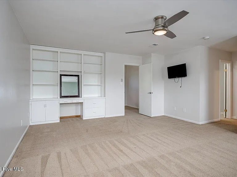 3101 Bobcat Ct — Photo 14