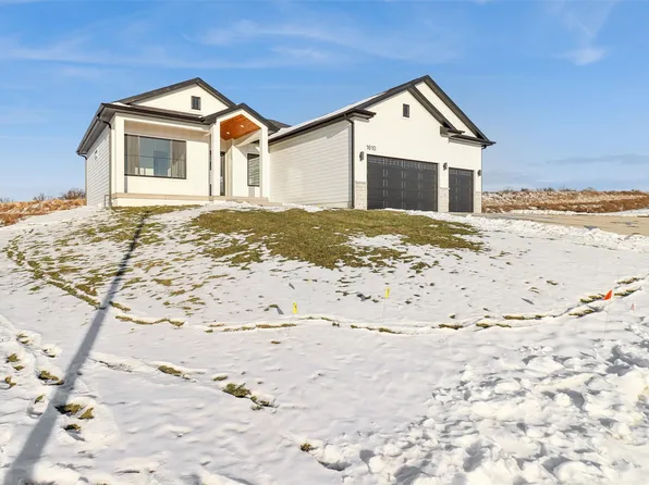 1610 N G St, Indianola, IA 50125