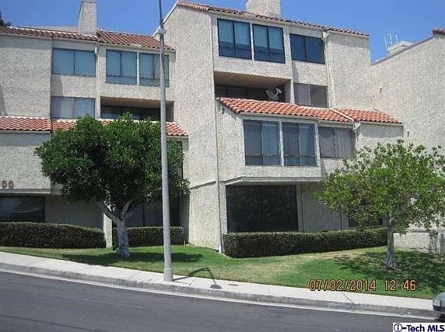 1st image of 1900 Vine St APT 106
