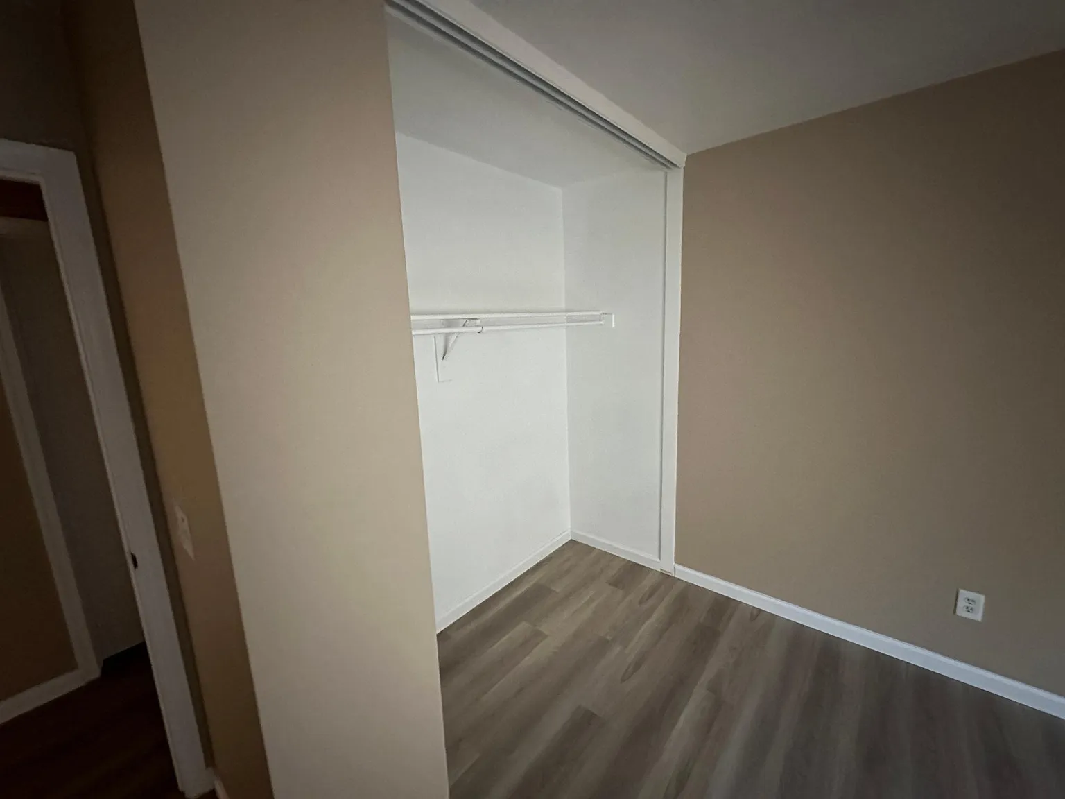 3 bed, 1386 sqft, $1,900 — Photo 3