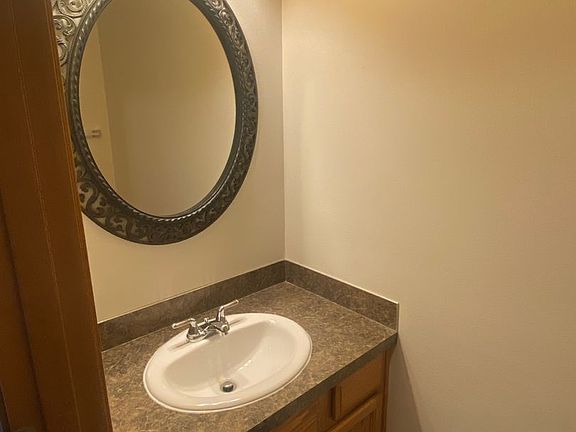 5th image of 205-211 Thompson Pl #209-B