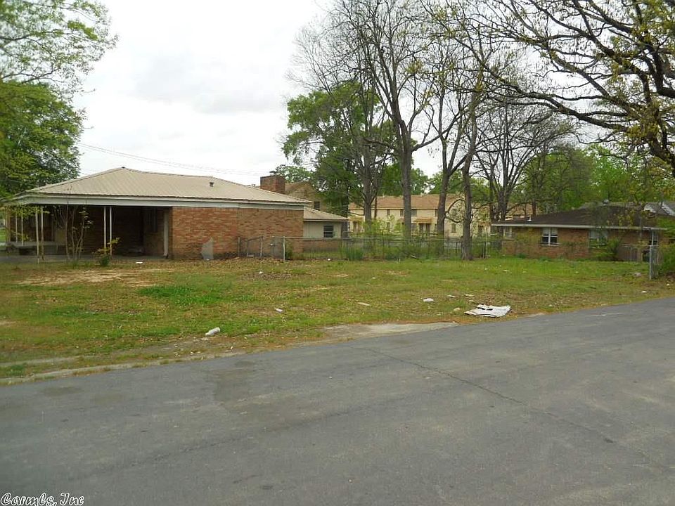2nd image of 623 W 18th St