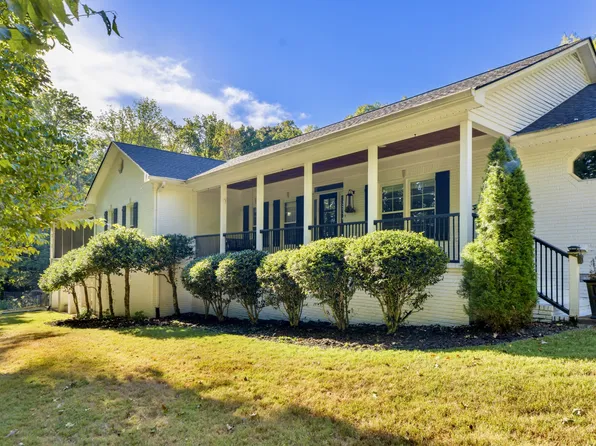 1395 Roy Sellers Rd, Columbia, TN 38401