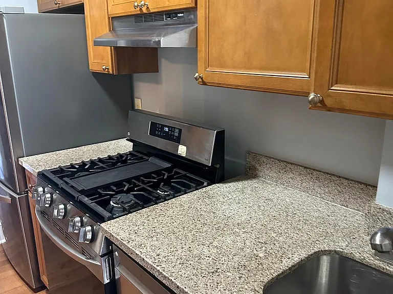 712 Otis Pl NW — Photo 12