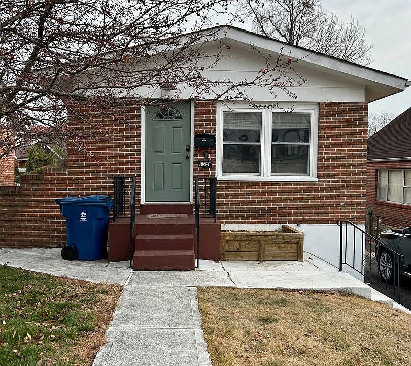 1st image of 1520 Bredell Ave