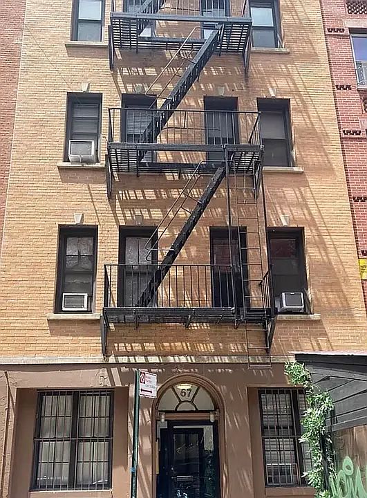 1st image of 67 Thompson St APT 5A