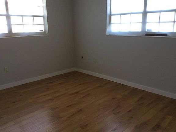 4th image of 2270 NW 204th St