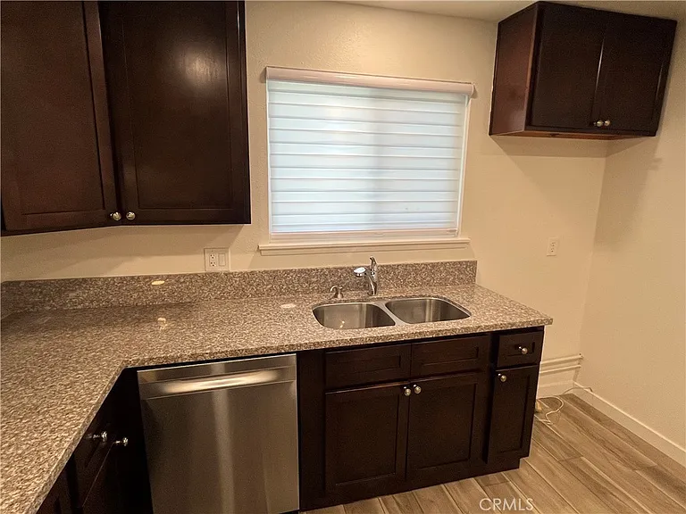 525 Twilight St — Photo 10