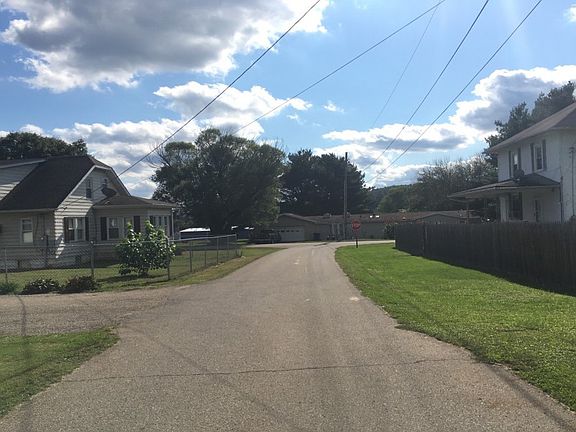5th image of 361 Haven St