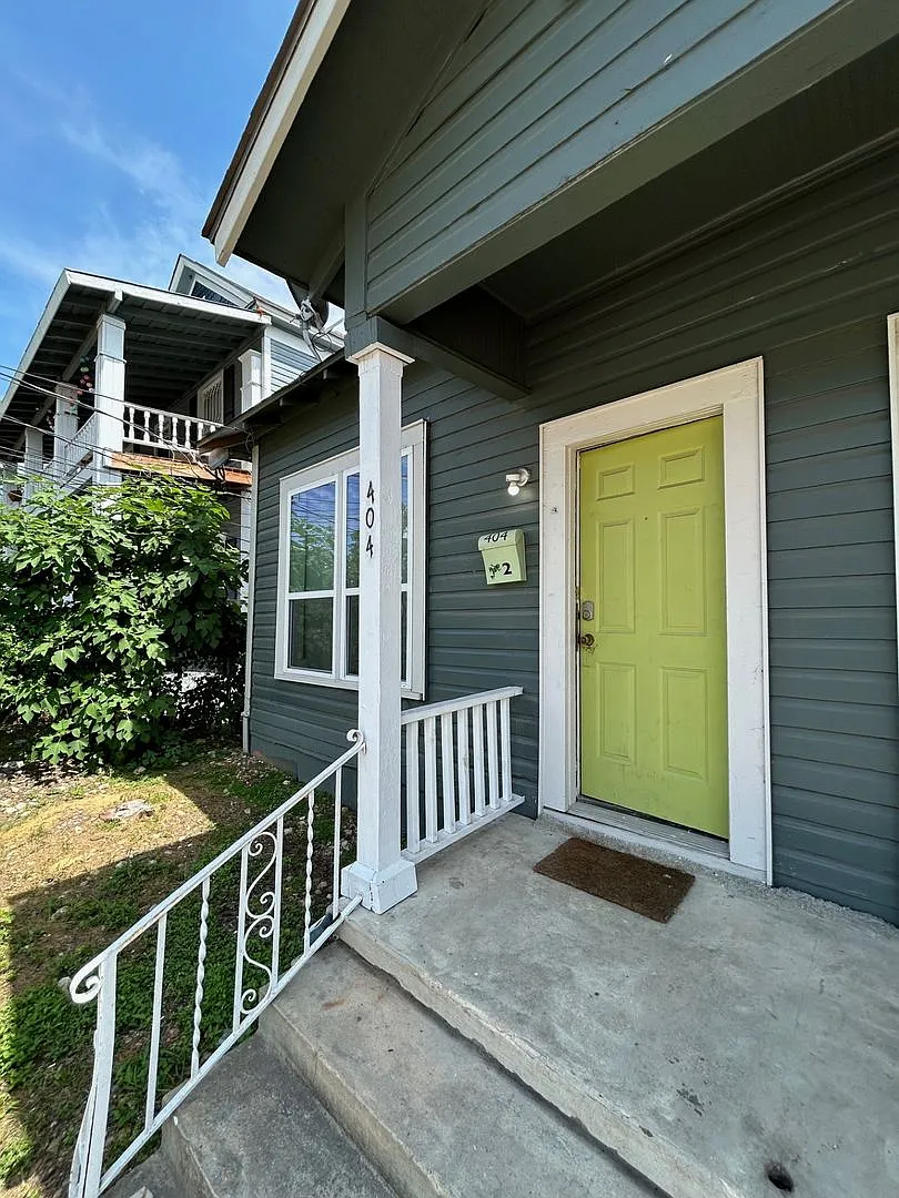 STR 30 Day + Rental — Photo 2