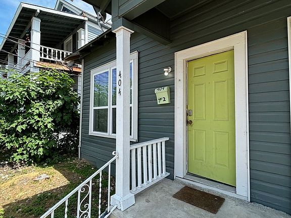 2nd image of 404 E Carson St #2