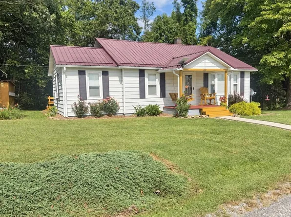821 Byllesby Rd, Ivanhoe, VA 24350