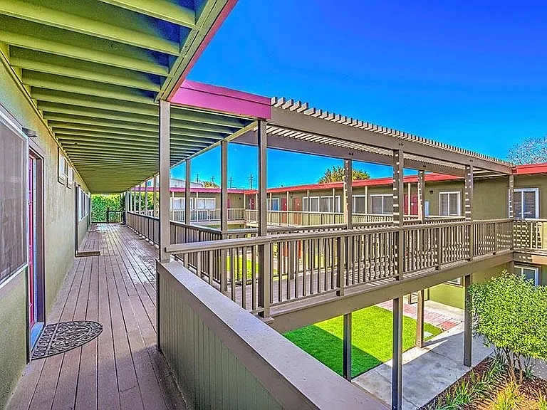 Pacific Pines — Photo 15