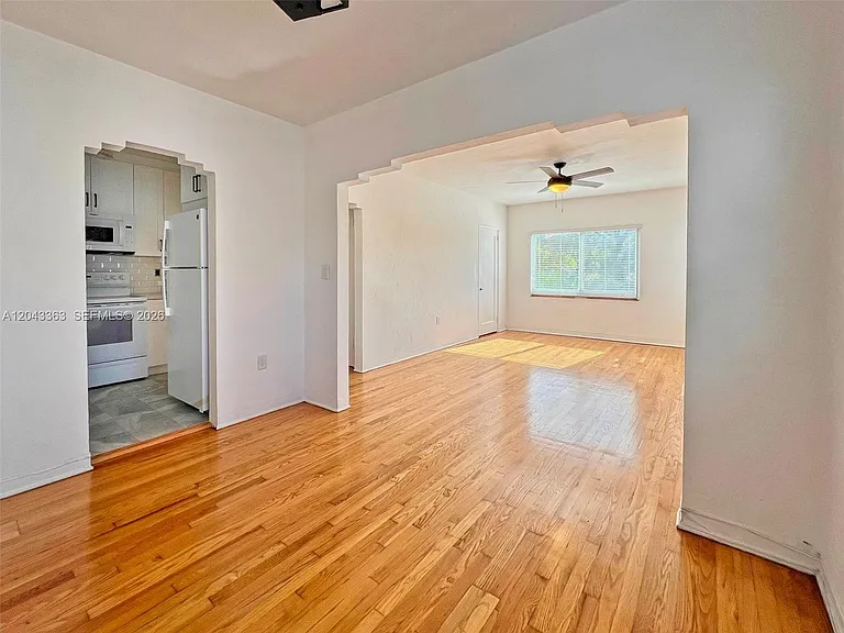 2102 SW 14th Ter #1466 — Photo 4