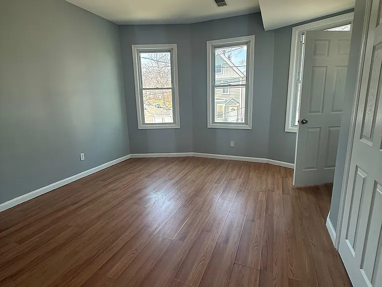 44 Durand Pl #2 — Photo 1