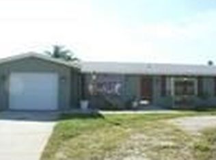 202 Caddy Rd, Rotonda West, FL 33947