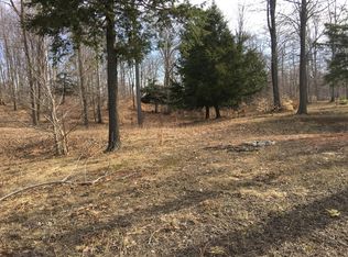 47 Smith Road, Onekama, MI 49675