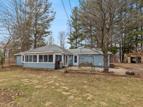 9881 N Six Lakes Rd, Six Lakes, MI 48886