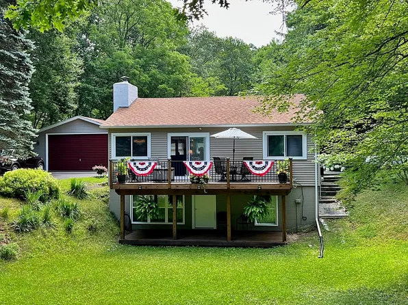 15808 Pretty Lake Dr, Mecosta, MI 49332