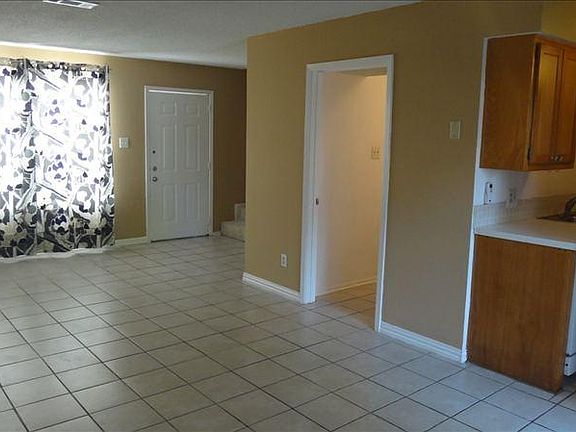 5th image of 922 Fannin St APT 105