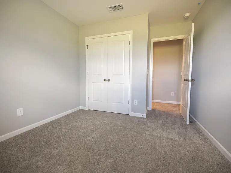 5740 Cloverwood Dr — Photo 18