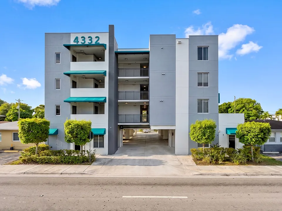 4332 W Flagler St #301