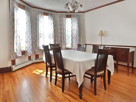 5th image of 40 Woodland St