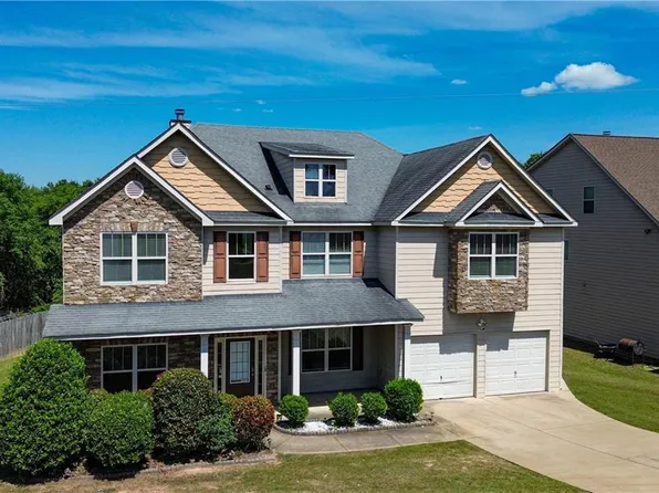 40 Peacock Dr, Phenix City, AL 36869