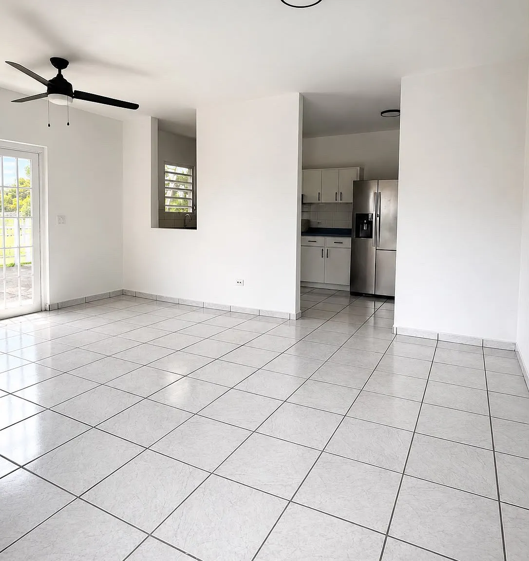 23 Calle Jazmin Modern — Photo 2