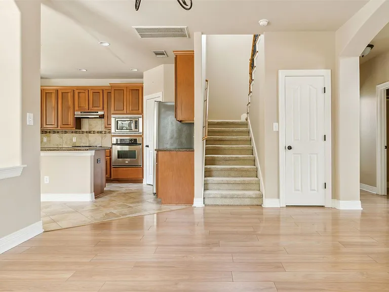 15528 Interlachen Dr — Photo 22