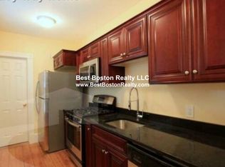 6 White Street Pl #R1, Cambridge, MA 02140