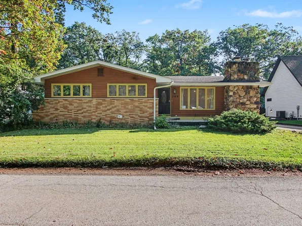309 Duneland Beach Dr, Michigan City, IN 46360