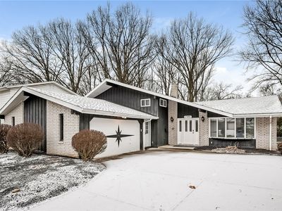 27842 Edgepark Dr, North Olmsted, OH, 44070