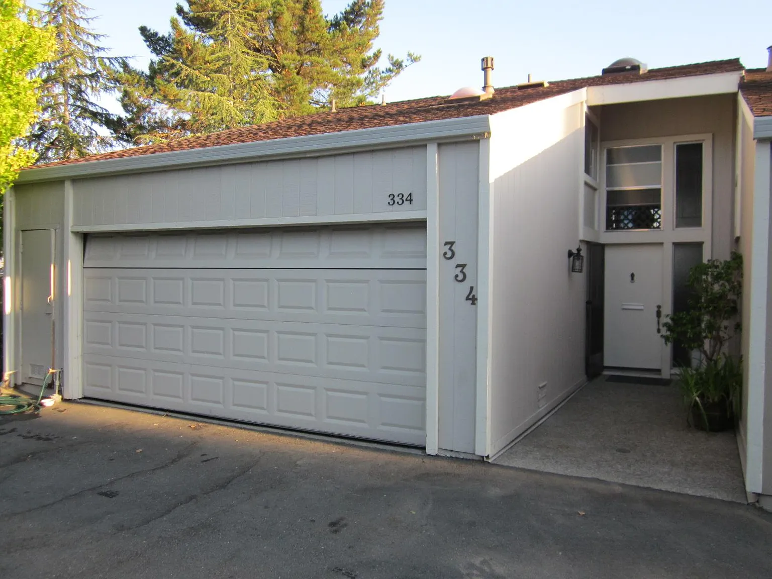 3 bed, 2.5 bath, 2000 sqft, $4,295 — Photo 3