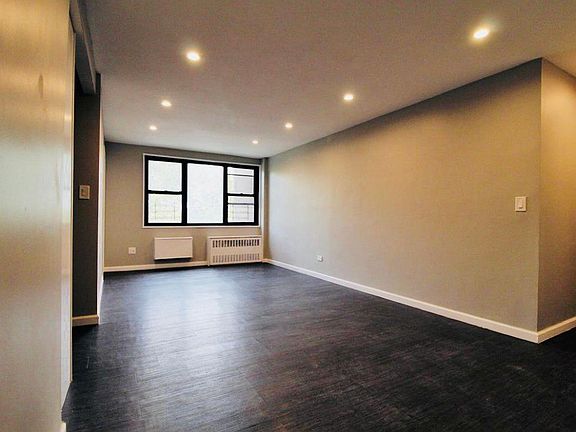 2nd image of 831 Bartholdi St APT 6J