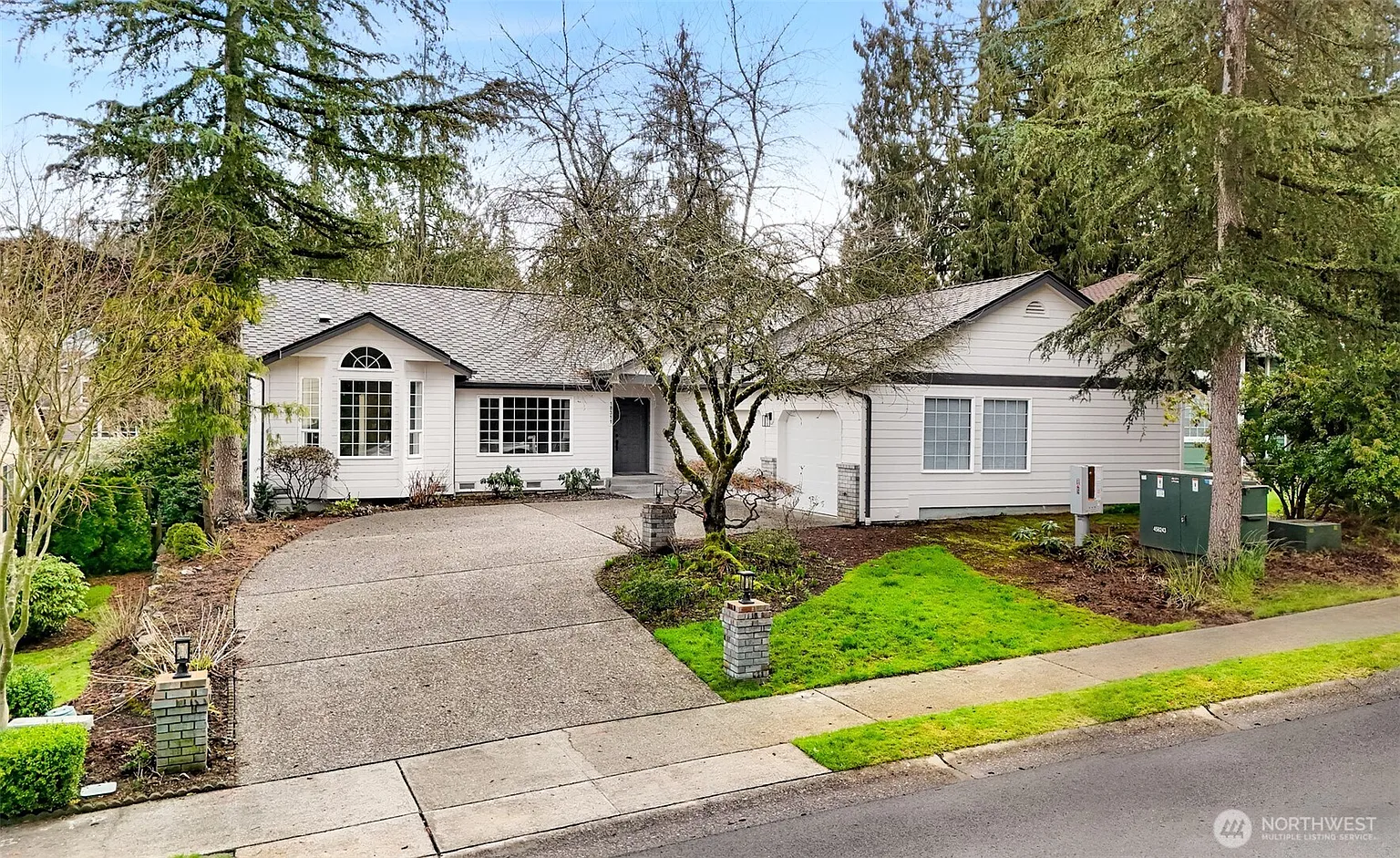 18311 Woodbine Drive photo 1