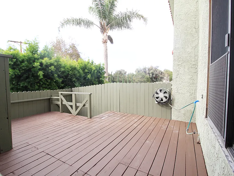 1832 Rockefeller Ln #8 — Photo 22