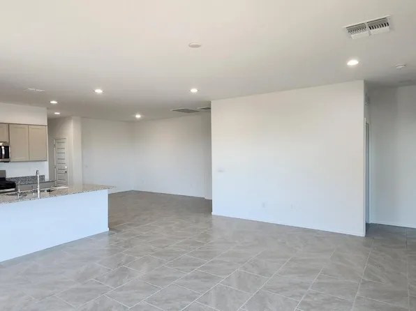 715 W Lexington St, Vail, AZ 85641