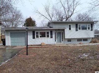 3400 SW Twilight Dr, Topeka, KS 66614